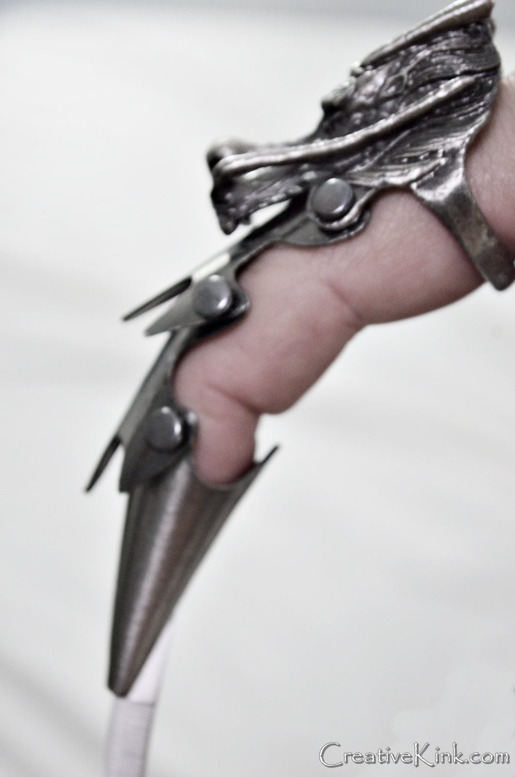 Finger Armor - Finger Knives - Dragon Finger Armor and Finger tip Blade - BDSM Knife Play Toy